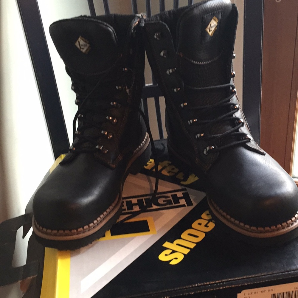 Men’s Steel-Toe Safety Shoes
